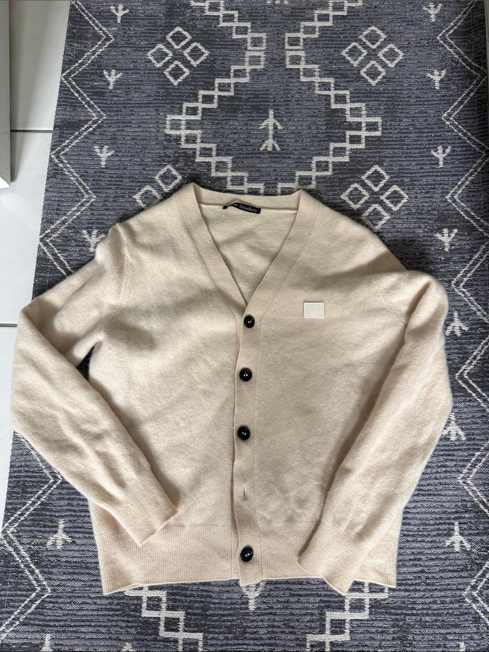 Acne Studios Shrunken Wool Cardigan Appliqué Cream Long Sleeve